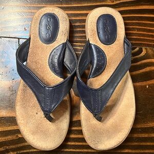 B.O.C. Flip flop women’s size 8 Navy Blue
